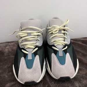 Men Yeezy Waze Runner